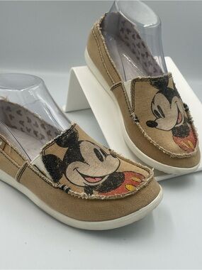 CROCS women’s Mickey Mouse Tan Canvas Slip-Ons. Disney. Size 7. Preowned. Ink.
